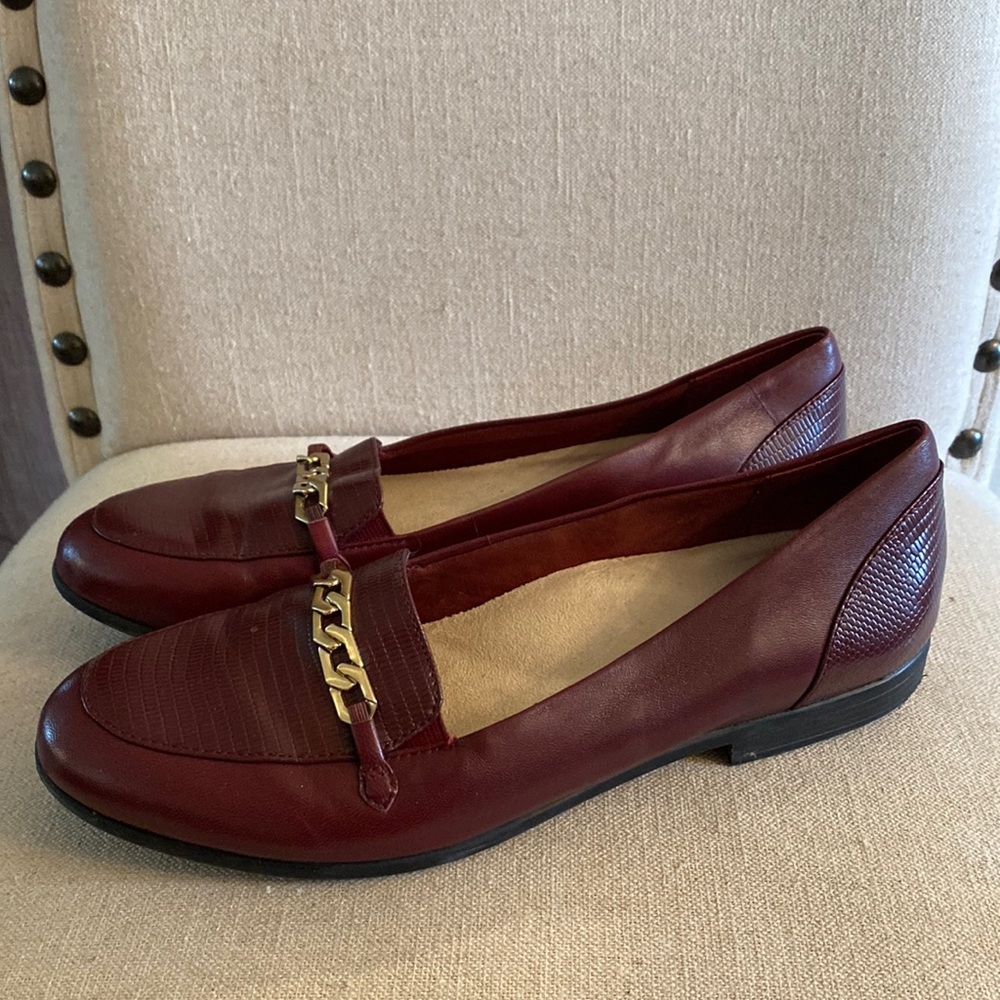 Trotters Chain Link Flats Loafers Slip On Leather Burgundy Size 8.5N Narrow